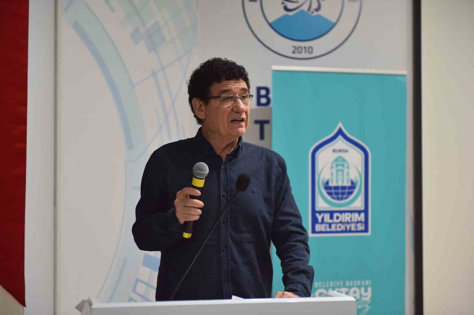 YILDIRIM BELEDİYESİ’NİN DÜZENLEDİĞİ SEMİNERDE, ‘BONUS HOCA’ OLARAK TANINAN EĞİTİMCİ-YAZAR SÜLEYMAN