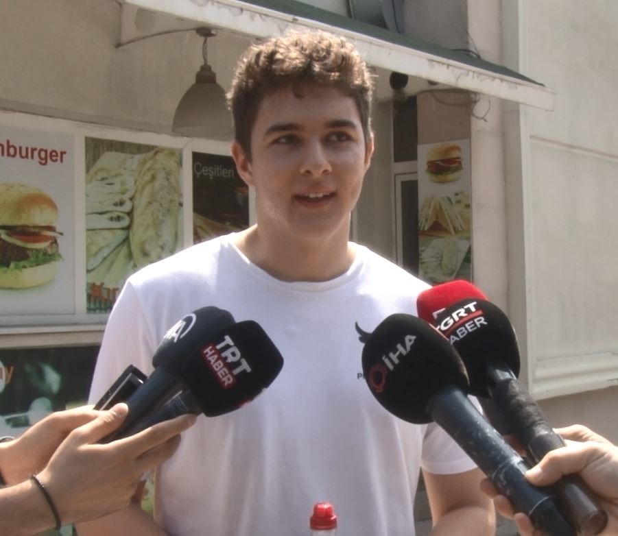 YKS’ye geç kalan aday: “Çok hedefim yoktu” YÜKSEKÖĞRETİM KURUMLARI SINAVI’NIN (2023-YKS) İLK OTURUMU OLAN TEMEL YETERLİLİK TESTİ’NE