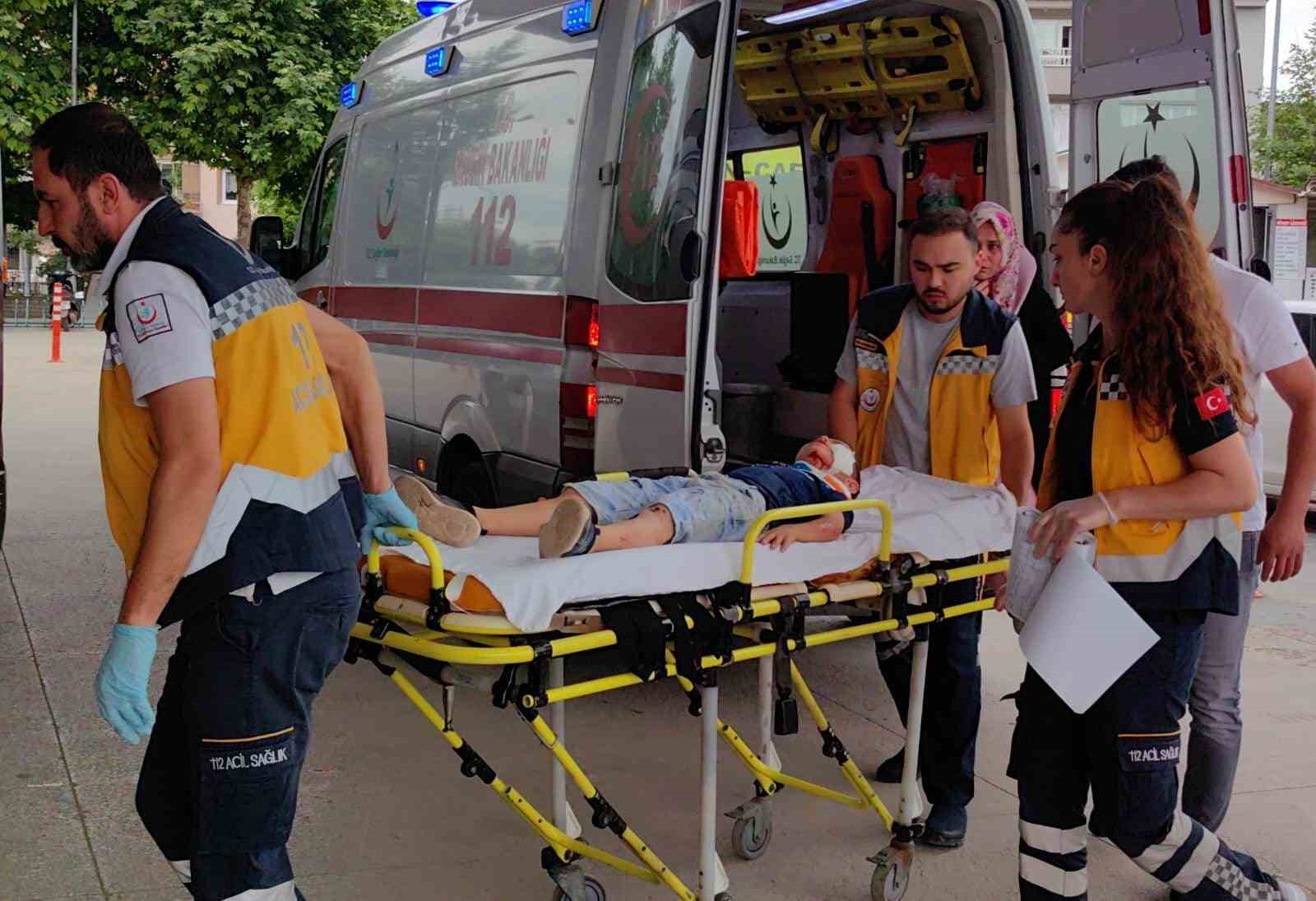 BURSA'NIN İNEGÖL İLÇESİNDE, YOLUN KARŞISINA GEÇMEK İSTEYEN 8 YAŞINDAKİ ÇOCUK