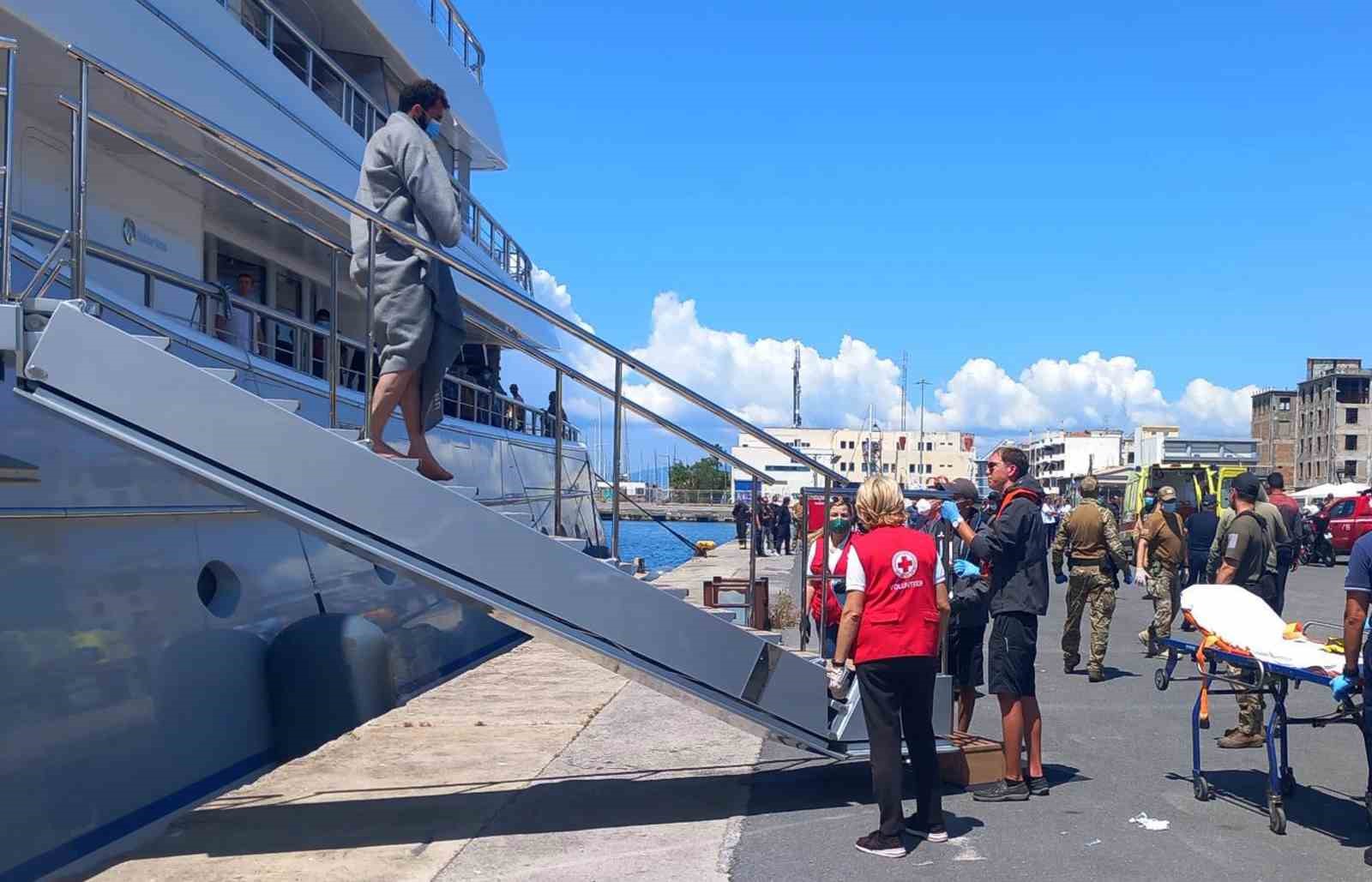 Yunanistan’da tekne faciasında ölü sayısı 59’a yükseldi YUNANİSTAN’IN MORA YARIMADASI AÇIKLARINDA MÜLTECİLERİ TAŞIYAN TEKNENİN BATMASI SONUCU ÖLÜ