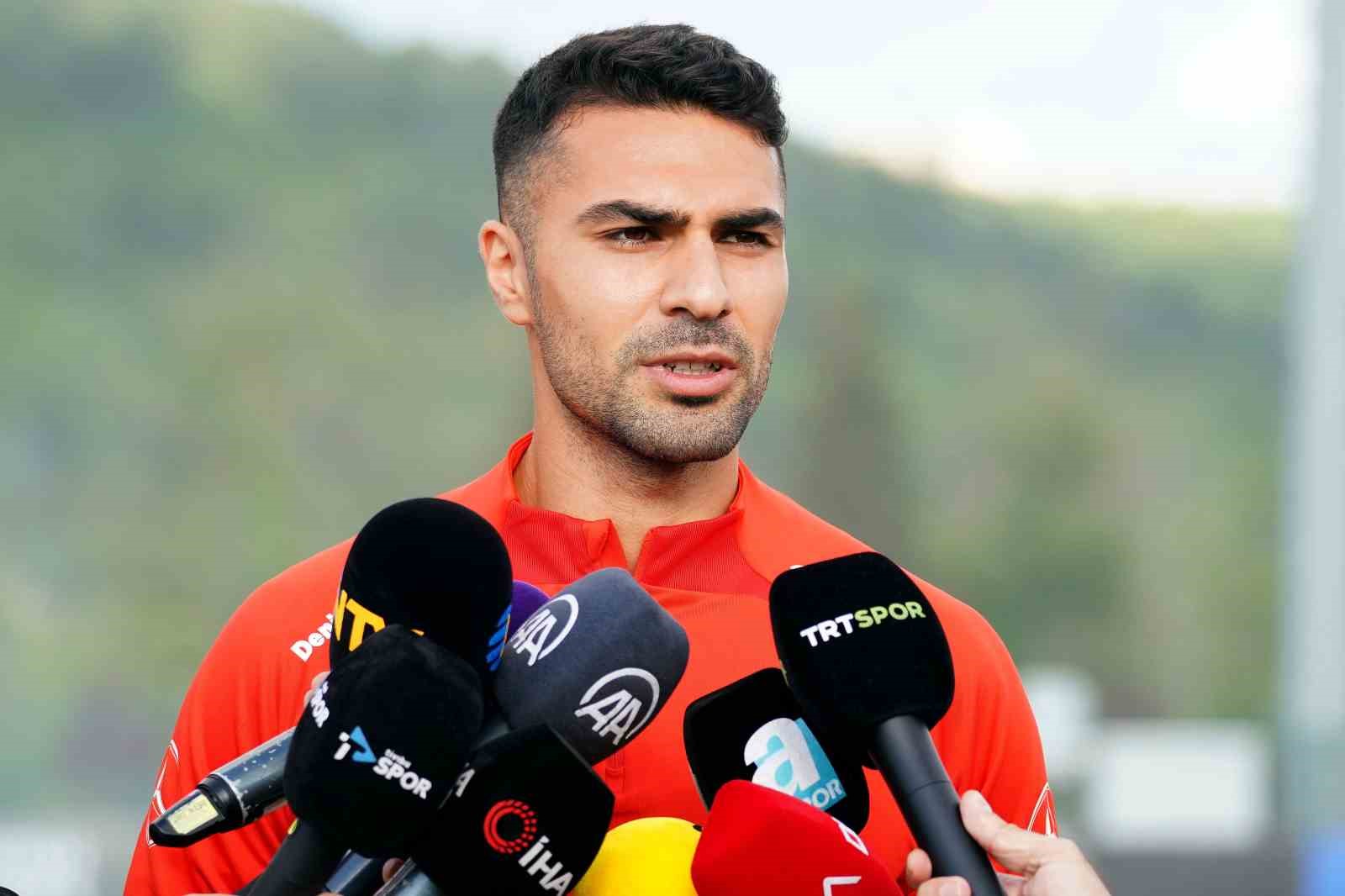 ROMA VE A MİLLİ FUTBOL TAKIMI'NIN BAŞARILI SAVUNMA OYUNCUSU ZEKİ