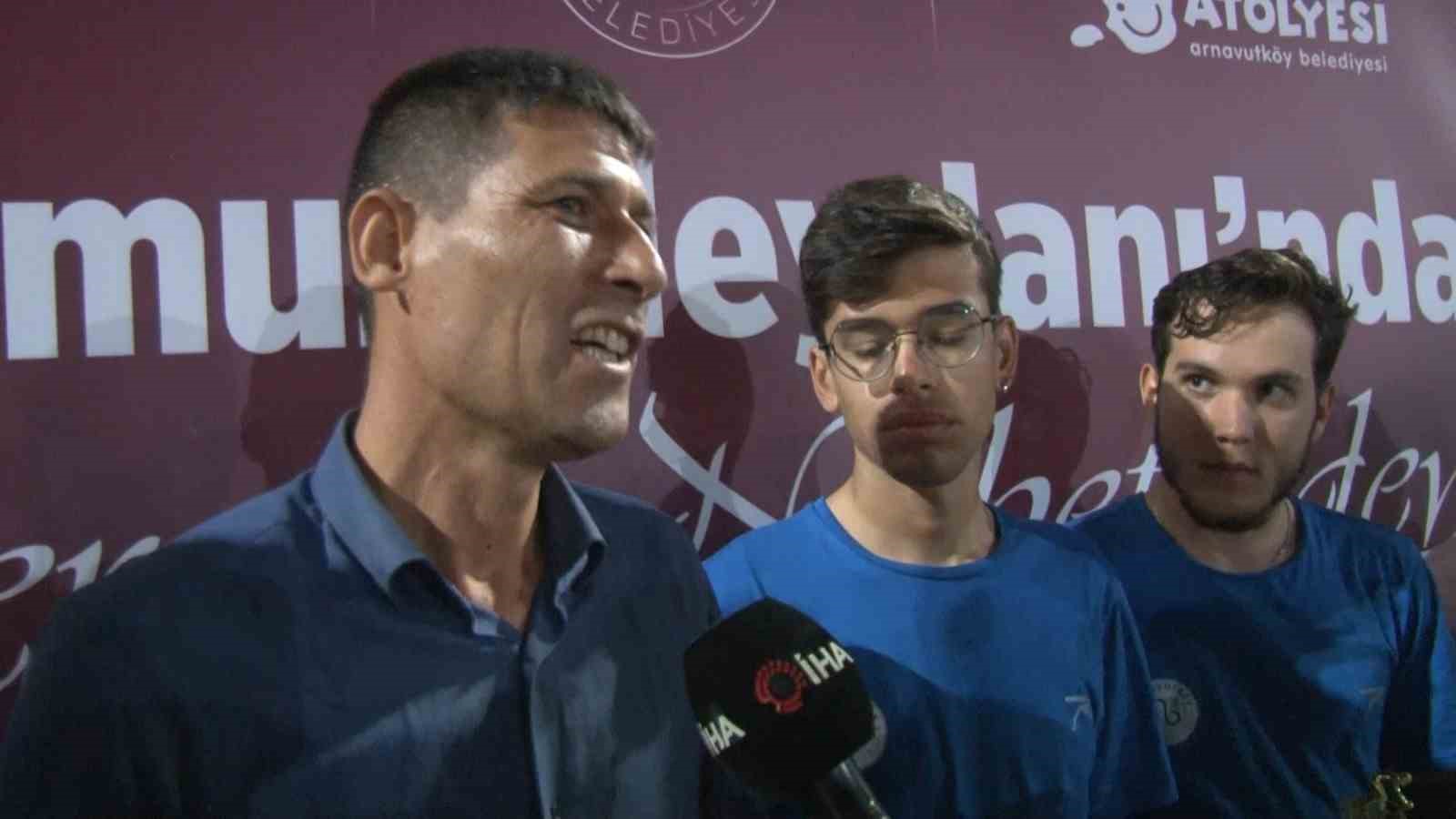 ARNAVUTKÖY’DE 15 TEMMUZ DEMOKRASİ VE MİLLİ BİRLİK GÜNÜ DÜZENLENEN PROGRAMLA