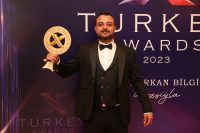 Bandırma merkezli Erdener Şuvak Kuaför ve Güzellik Merkezlerinin kurucusu ve