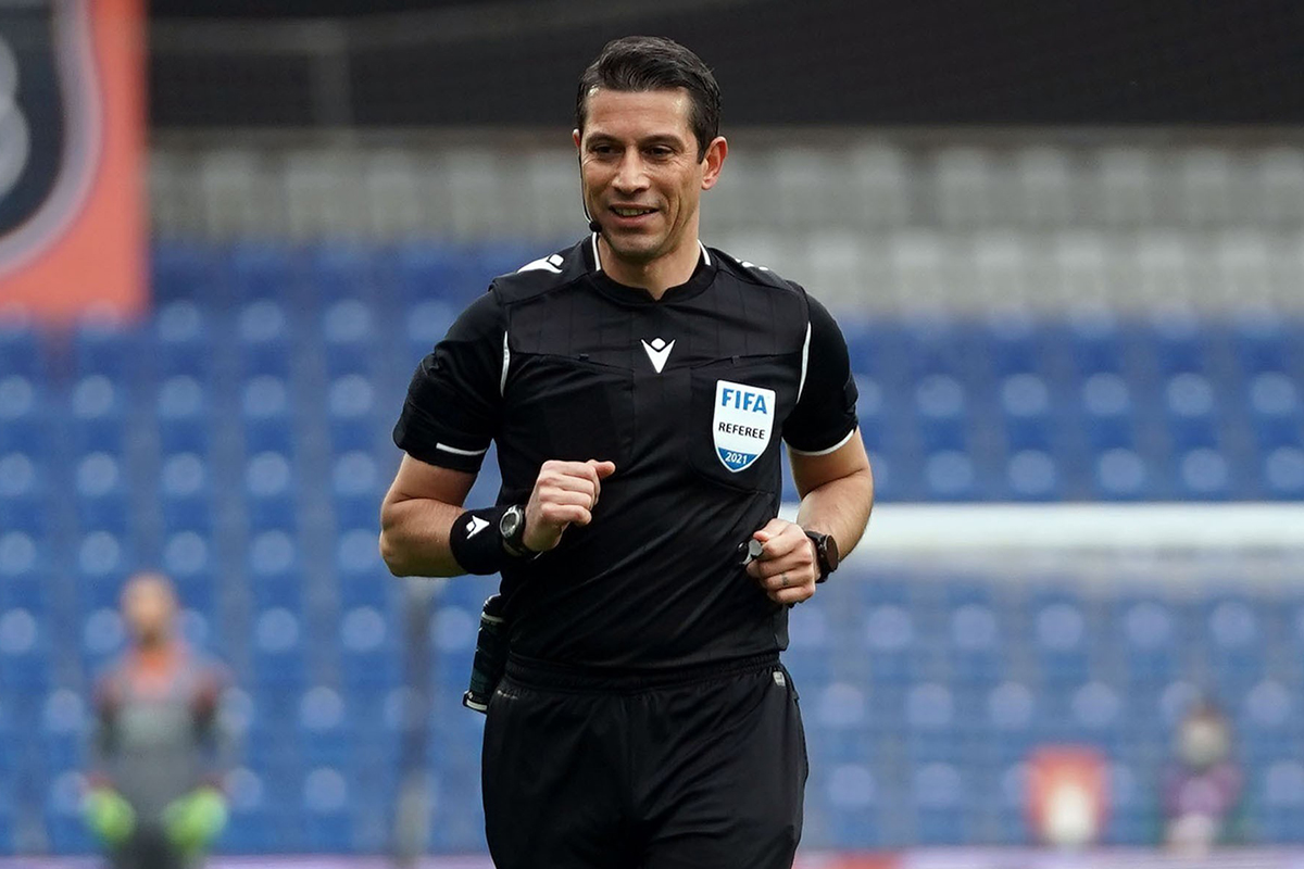 Türkiye Futbol Federasyonu, FİFA kokartlı hakem Ali Palabıyık’ın, hakemliği bıraktığını