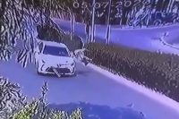 Aydın’ın Didim ilçesinde karşıdan karşıya geçen yaya, otomobilin çarpması sonucu