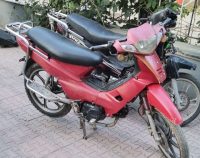 Erdek’te polis ekipleri takibe aldıkları motosiklet hırsızlarını yakaladı. Edinilen bilgiye