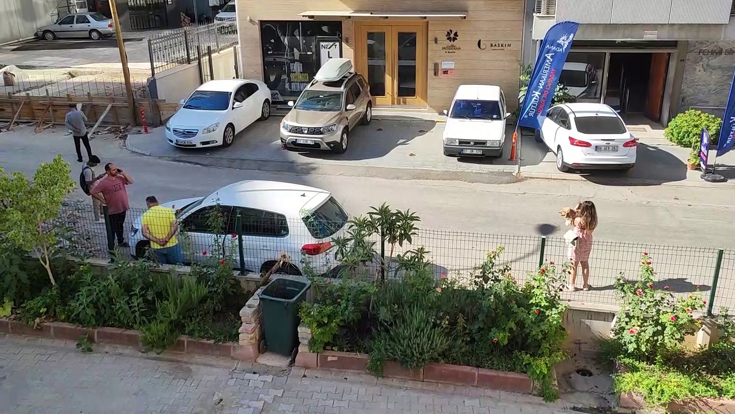 Adana’da deprem! Adana’nın Kozan ilçesinde 5.5büyüklüğünde deprem meydana geldi.Afet ve Acil Durum Yönetimi Başkanlığından
