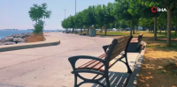 İstanbul’da bunaltan sıcaklar nedeniyle park ve sahiller boş kaldı. Günün