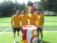 Bandırma Galatasaray Taraftarları Derneği’nin açtığı futbol okulunda dört teknik adam