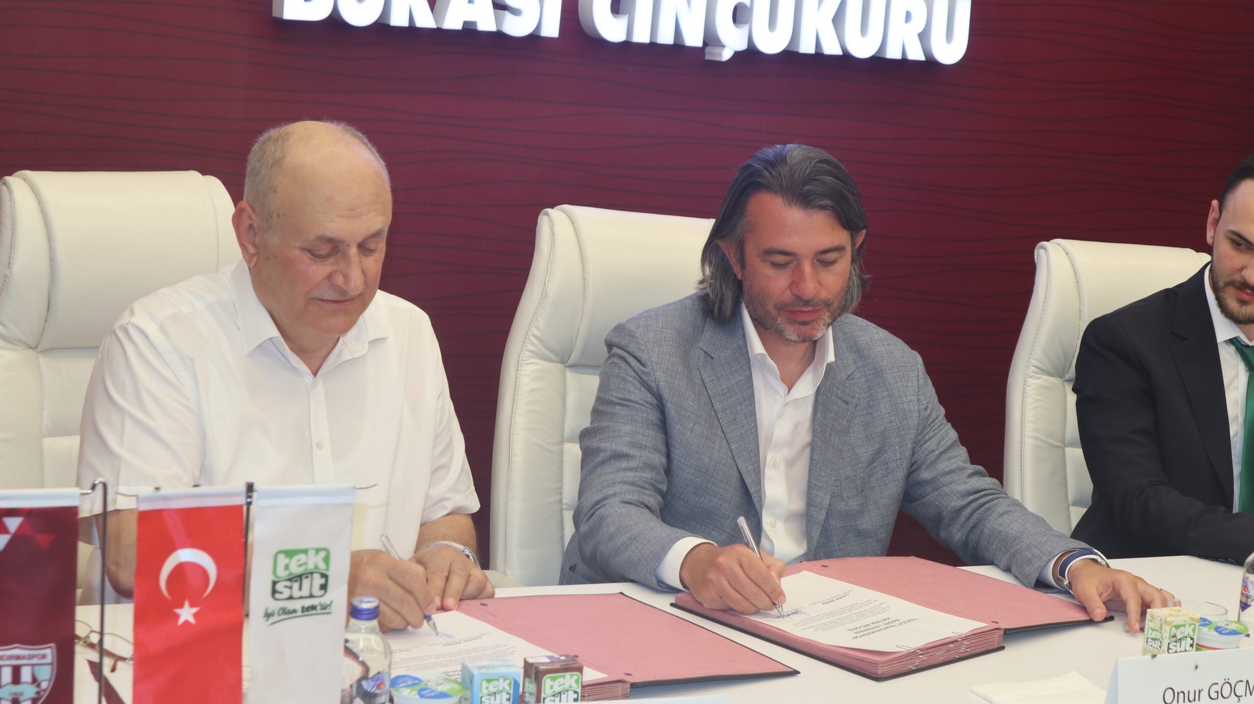 Bandırmaspor yeni tesislerinin açılışında yeni isim ve göğüs sponsoru Teksüt