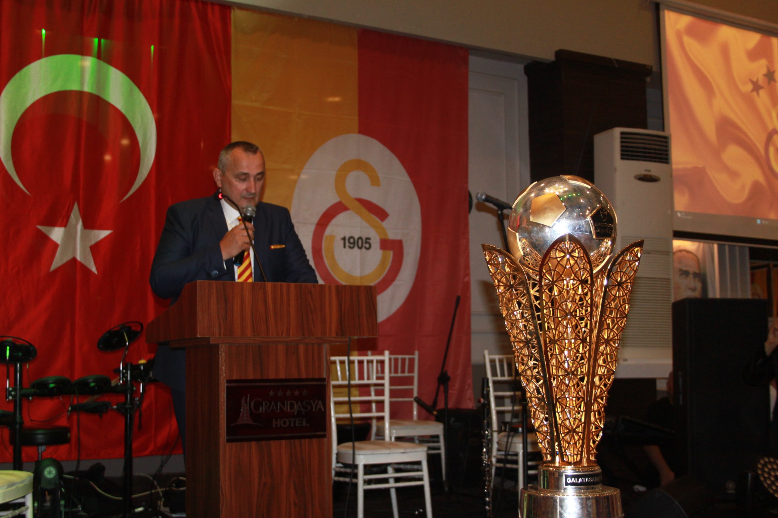 Bandırma Galatasaray Taraftarlar Derneği, Galatasaray’ın şampiyonluğu şerefine 23’üncü Şampiyonluk Balosu