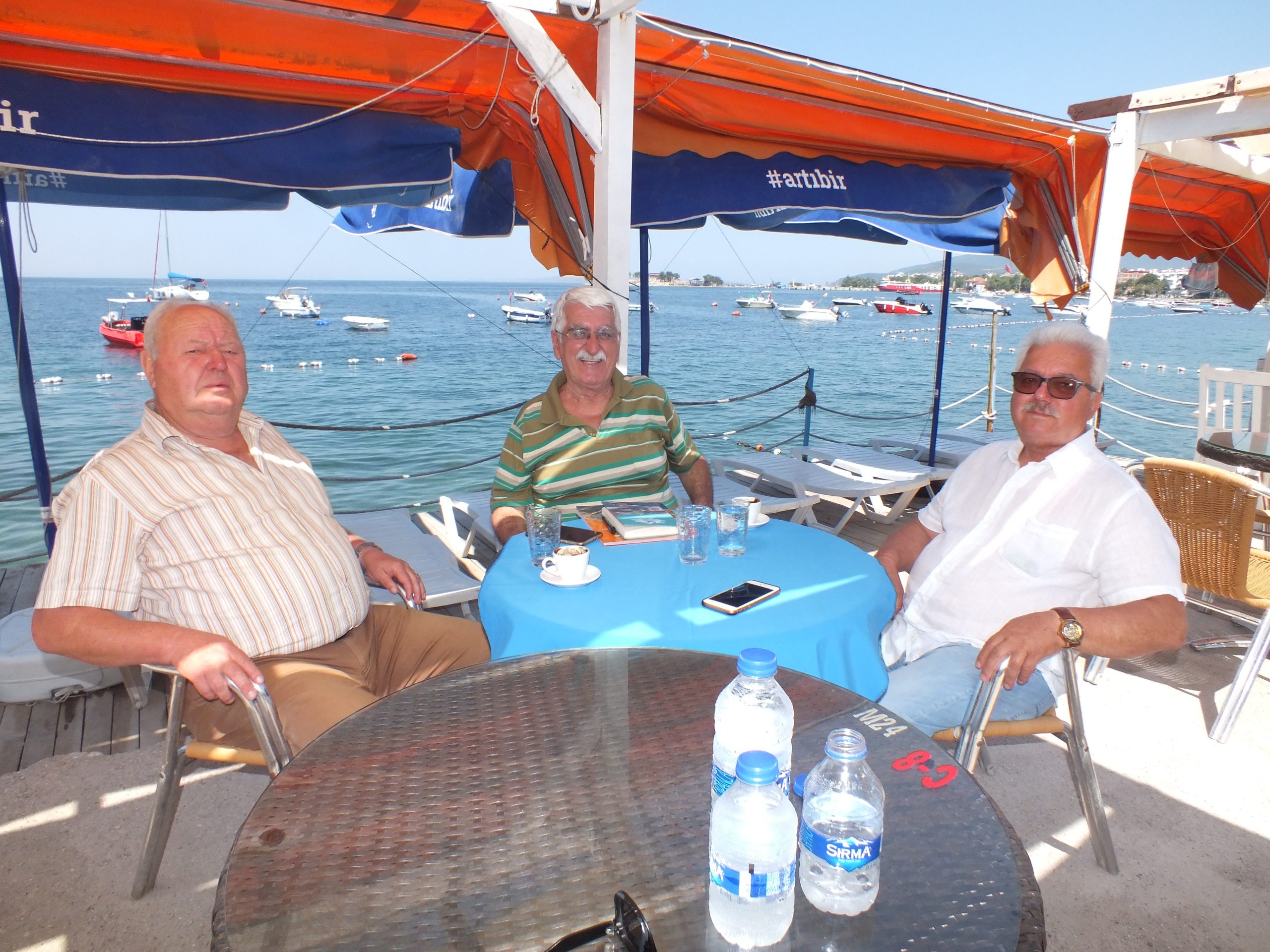 Erdek’in iki eski turizmcisi Seçkin Arslan ve Recep Eren, Balıkesir