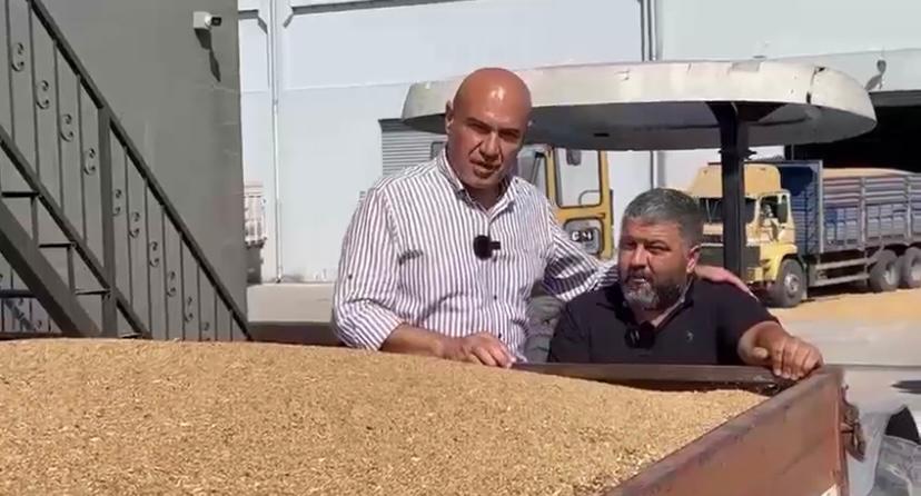İYİ Parti Balıkesir Milletvekili Turhan Çömez, Susurluk’taki çiftçileri ziyaret ederek