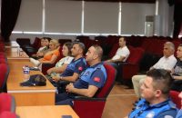 Bandırma Belediyesi çalışanlarına “Aile İçi Etkili İletişim Eğitimi” verildi. Aile