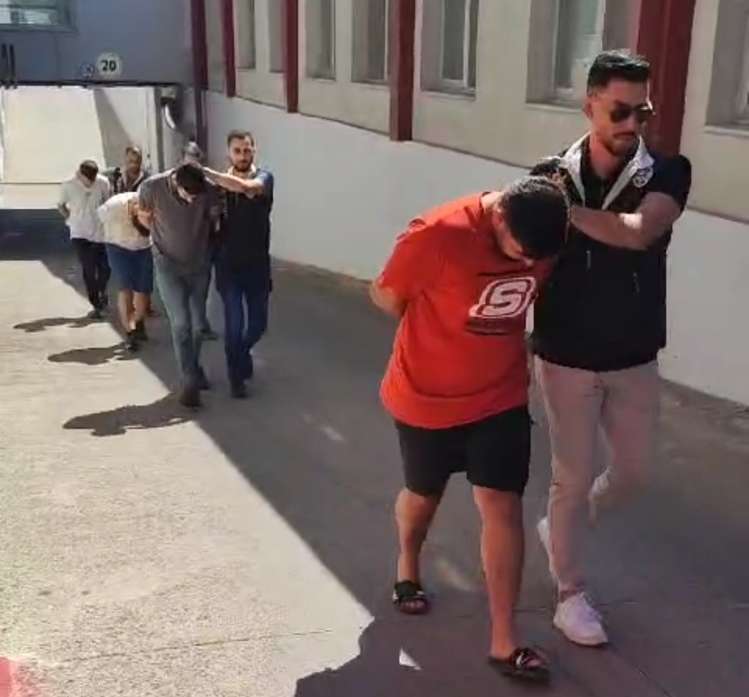 Adana’da inanılmaz dolandırıcılık ADANA’DA İNTERNET ÜZERİNDEN OTOMOBİLİNİ SATIŞA KOYAN BİR KİŞİYE 2 BİN