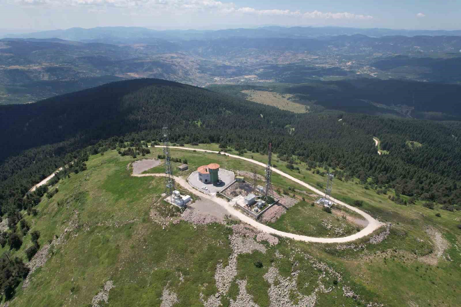 ANKARA KIZILCAHAMAM’DAKİ IŞIK DAĞI YANGIN GÖZETLEME KULESİ ÇALIŞANLARI, 2 BİN