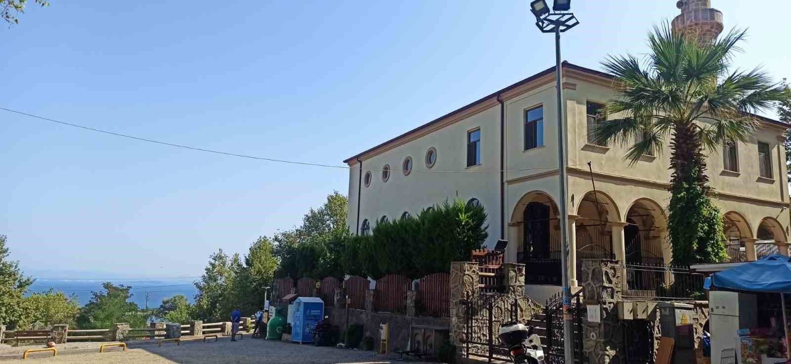 KUNDAKÇI DEDE CAMİİ