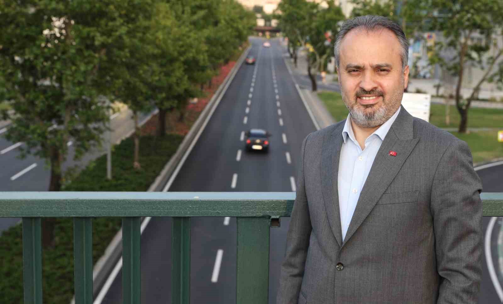 BURSA BÜYÜKŞEHİR BELEDİYESİ, BİR TARAFTAN YENİ YOLLAR AÇARKEN, DİĞER TARAFTAN
