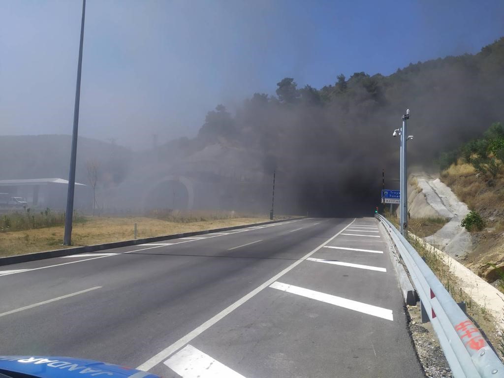 ÇANAKKALE-İZMİR KARAYOLU TROYA TÜNELİNDEN AYVACIK İLÇESİNE SEYİR HALİNDE OLAN MERT