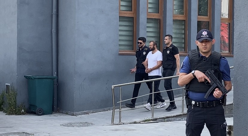 ATAŞEHİR’DE KADININ BOYNUNU VE BAŞINI PARÇALAYARAK AĞIR YARALANMASINA NEDEN KÖPEĞİN