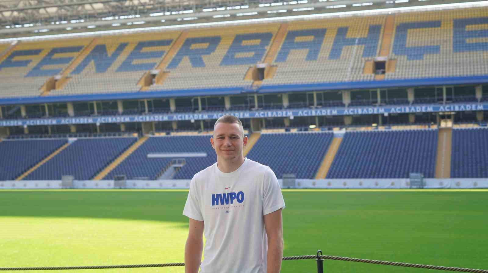 ALMANYA LİGİ BUNDESLİGA EKİPLERİNDEN HOFFENHEİM’A TRANSFER OLAN MACAR STOPER, TÜRKİYE’DEN