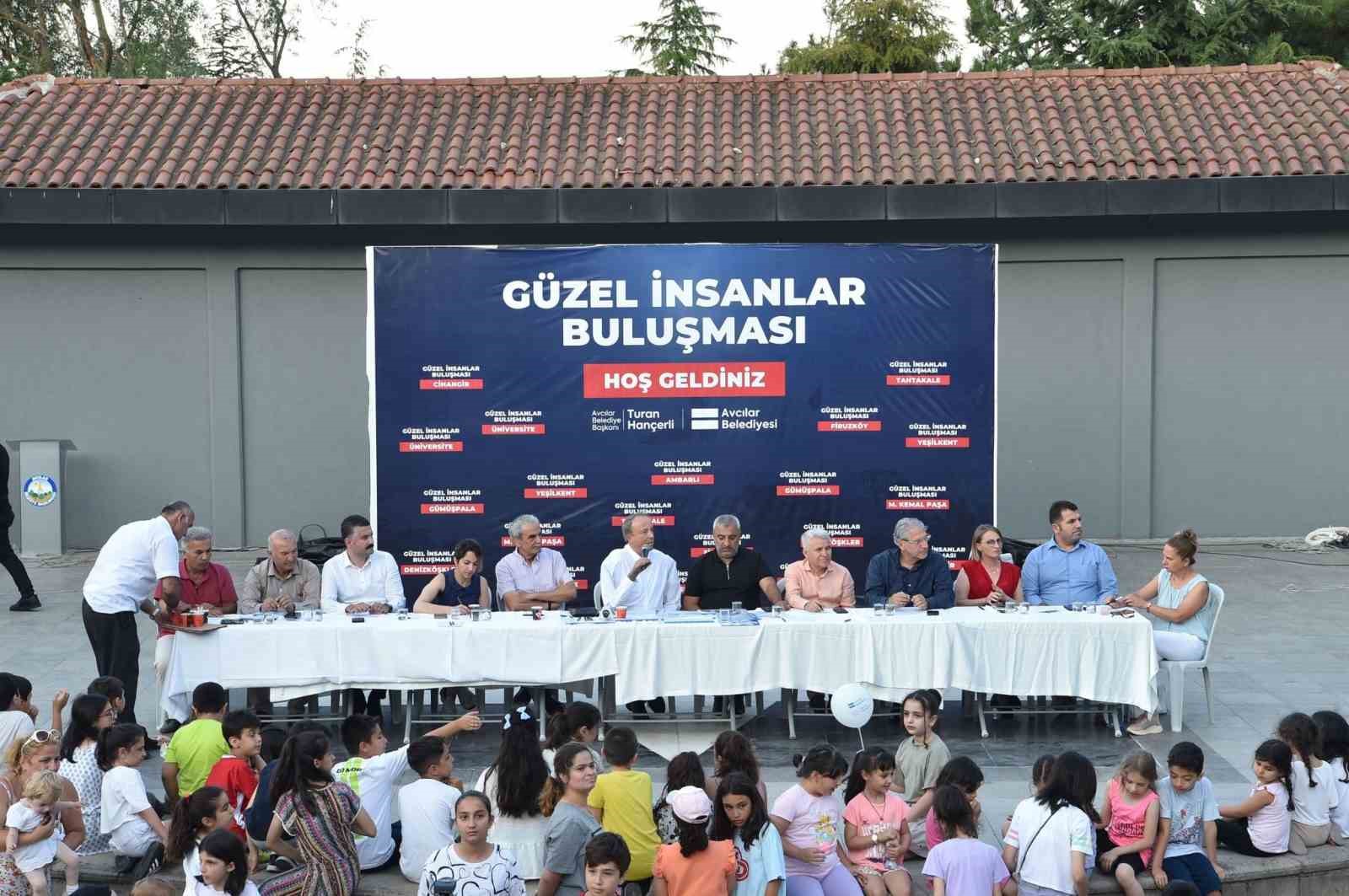 AVCILAR BELEDİYESİ’NİN “GÜZEL İNSANLAR BULUŞMASI” ADINI VERDİĞİ MAHALLE TOPLANTILARI BAŞLADI.