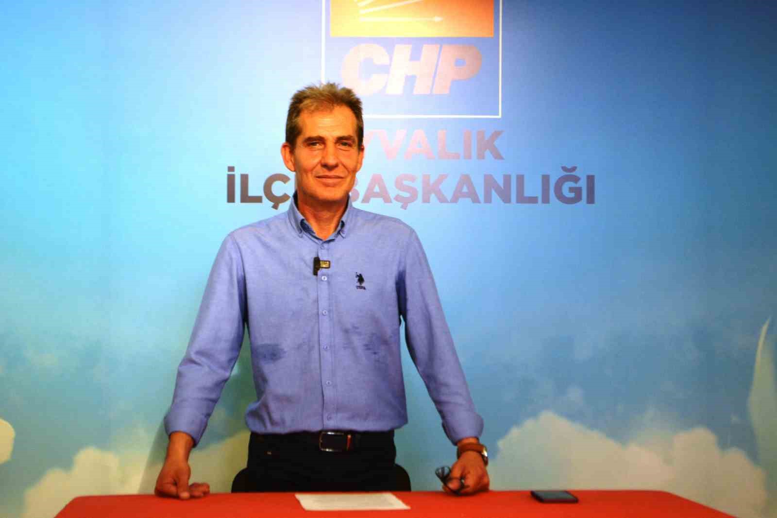 Ayvalık’ta, Cumhuriyet Halk Partisi (CHP) Ayvalık İlçe Başkanı Hüseyin Şalmanlı,