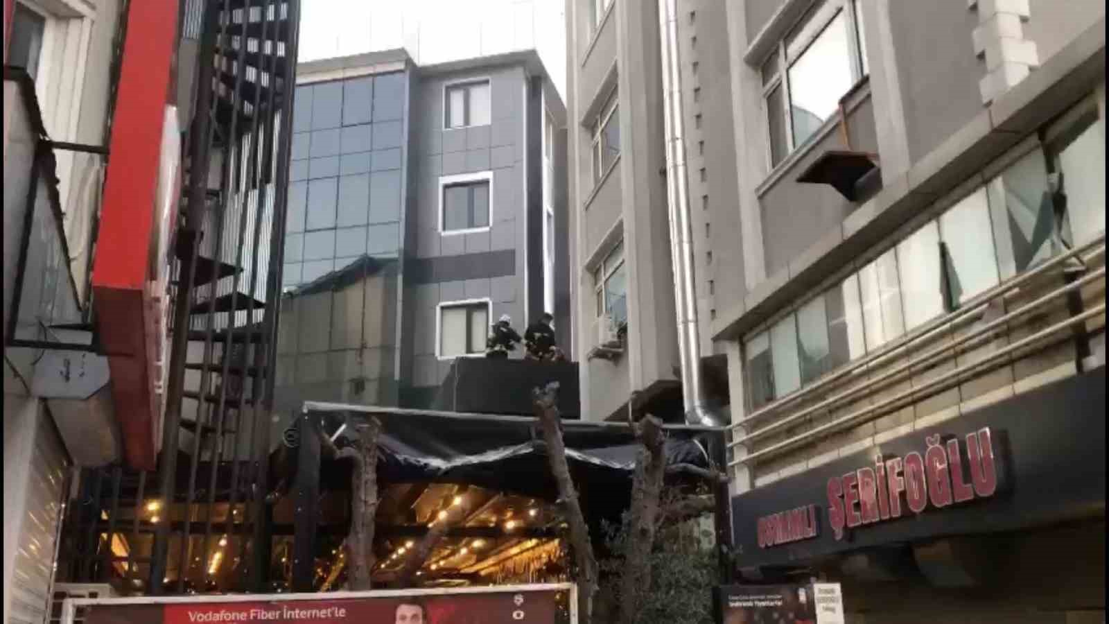 BACADA ÇIKAN YANGIN KORKUTTU