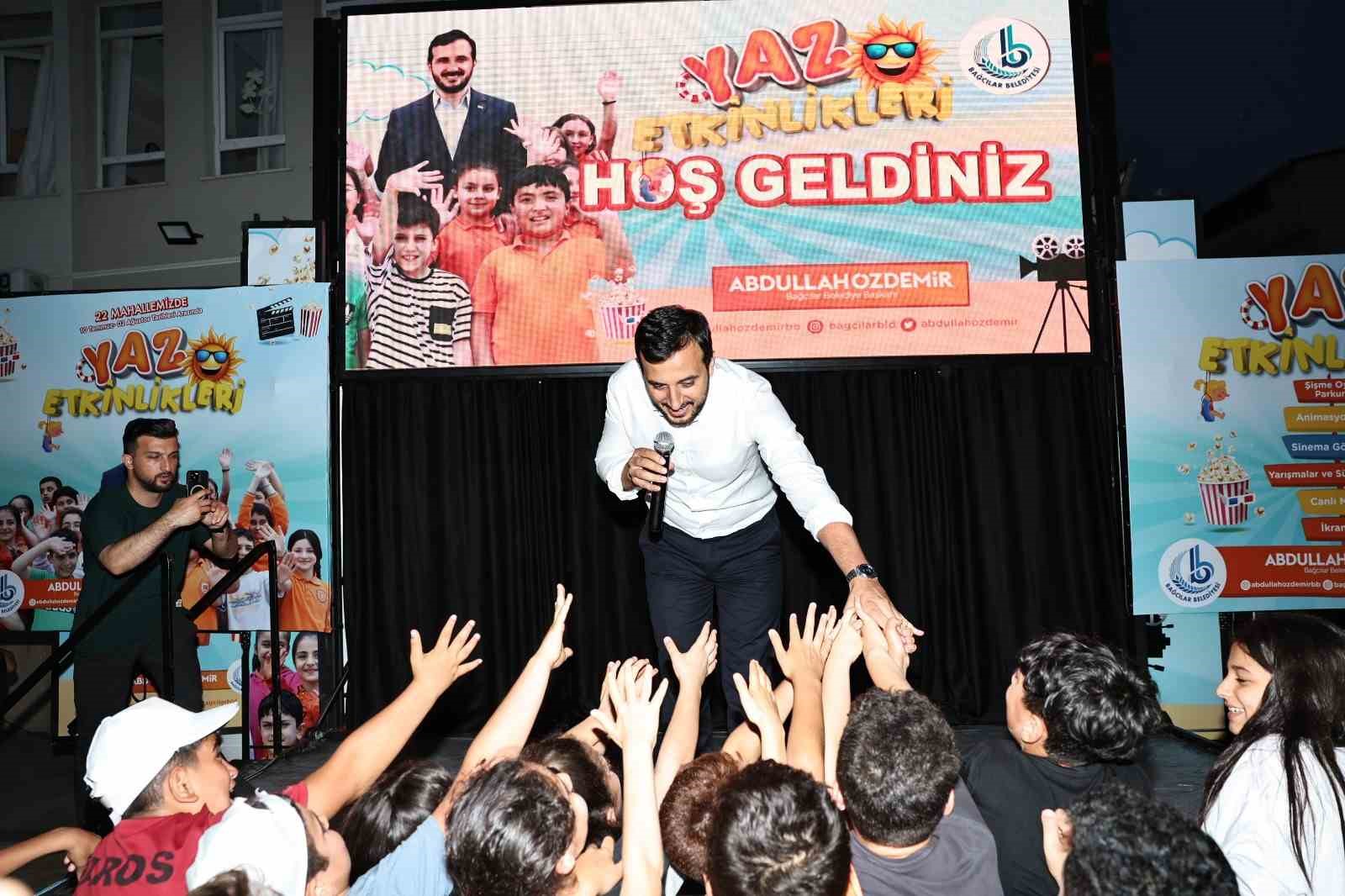 BAĞCILAR'DA YAZ AYLARININ KEYFİ “YAZ ETKİNLİKLERİYLE” YAŞANIYOR