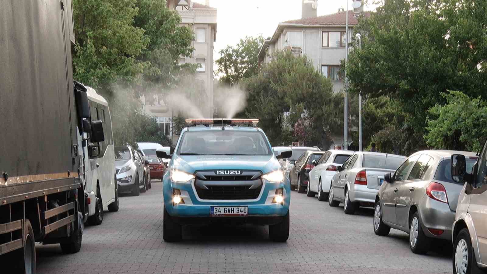 BAHÇELİEVLER BELEDİYESİ SİVRİSİNEKLERLE MÜCADELE ÇALIŞMALARINA HIZ VERDİ