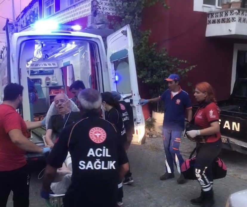 SAĞLIK BAKANI FAHRETTİN KOCA, ÇANAKKALE’DEKİ ORMAN YANGINLARINDAN ETKİLENEREK HASTANELERE TAHLİYE