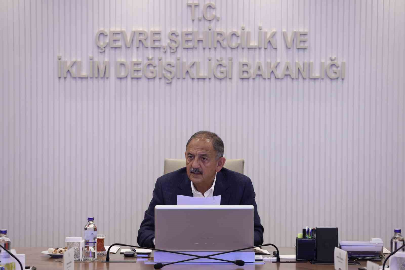 ÇEVRE, ŞEHİRCİLİK VE İKLİM DEĞİŞİKLİĞİ BAKANI MEHMET ÖZHASEKİ, “DEPREM BÖLGESİNDEKİ