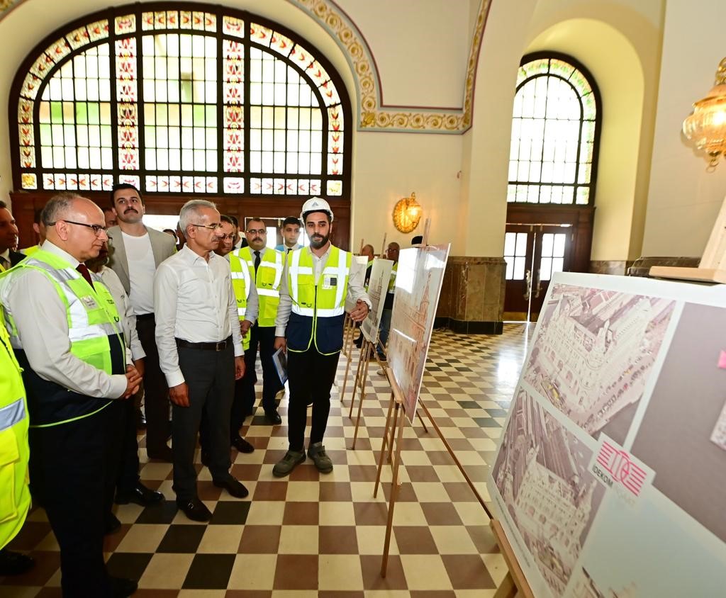 ULAŞTIRMA VE ALTYAPI BAKANI ABDULKADİR URALOĞLU TARİHİ HAYDARPAŞA GARINDAKİ RESTORASYON