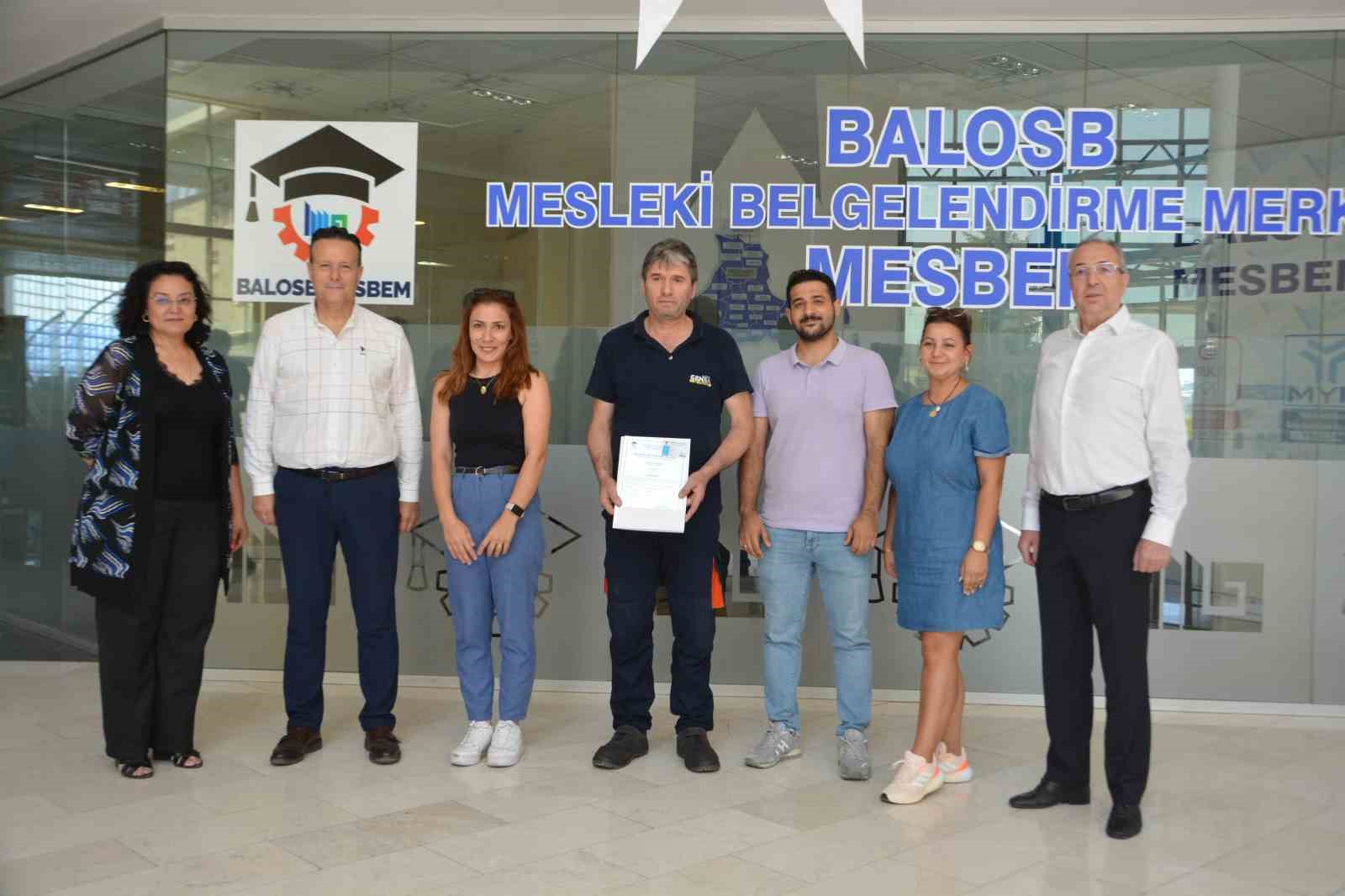 Balıkesir OSB, mesleki yeterlilikte bir ilke imza attı BALIKESİR ORGANİZE SANAYİ BÖLGESİ MESLEKİ YETERLİLİKTE YİNE BİR İLKE İMZA