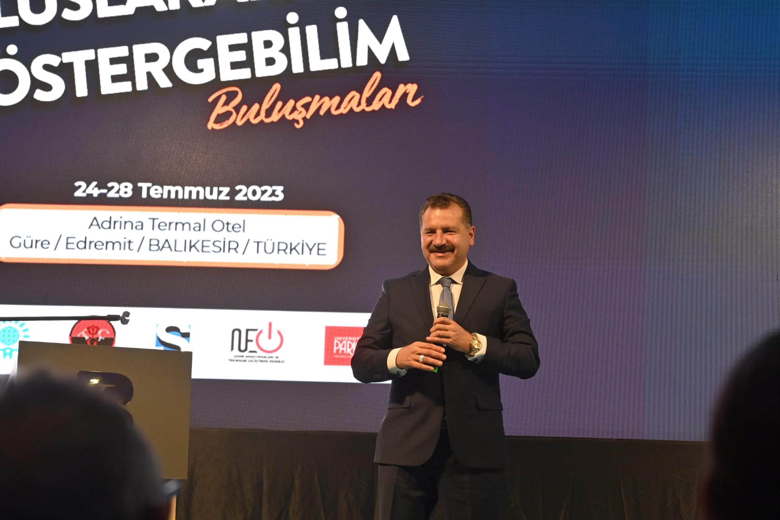 Balıkesir, bilimlerin kavşağında… Fransa, İtalya, İspanya ve Kolombiya’dan dünyaca ünlü göstergebilim uzmanı profesörler