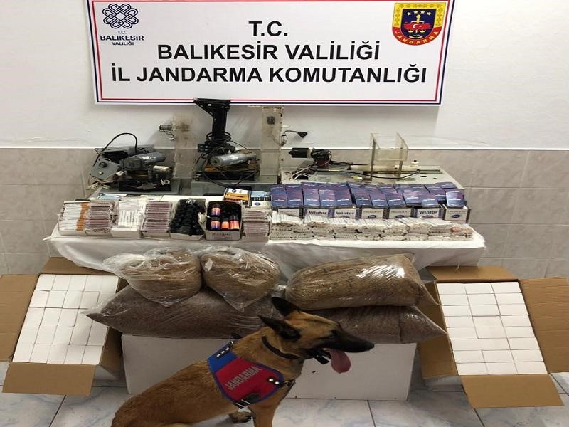 BALIKESİR'DE 2 ŞAHSA KAÇAK TÜTÜN OPERASYONU