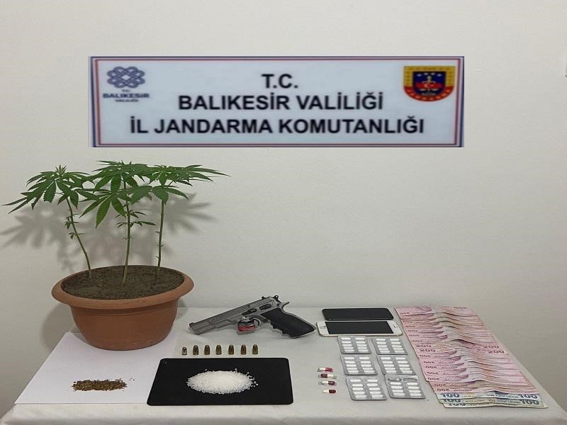 BALIKESİR'DE 2 ŞAHSA UYUŞTURUCU OPERASYONU