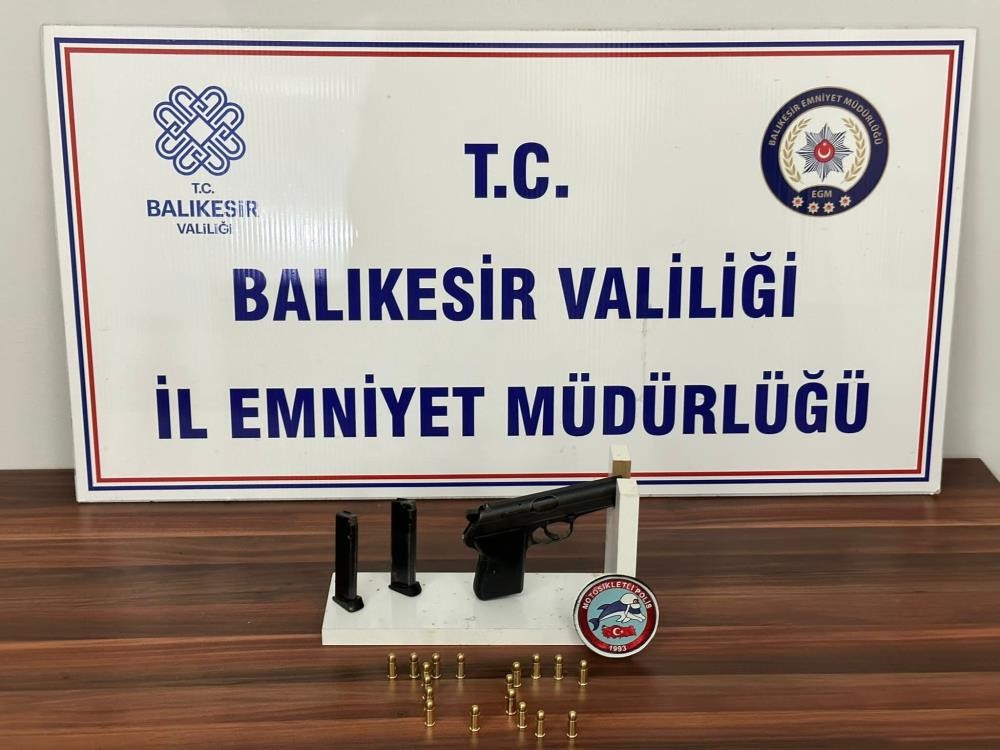 BALIKESİR'DE 152 ARANAN ŞAHIS YAKALANDI
