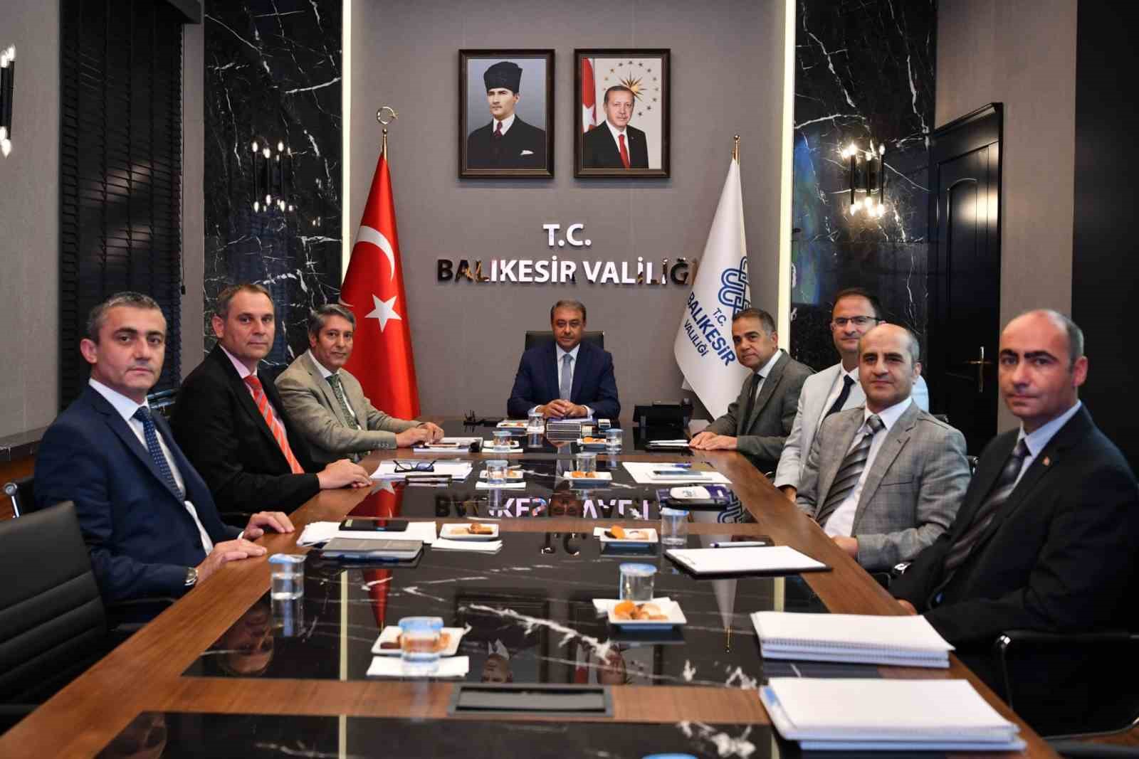 BALIKESİR'DE EĞİTİM DEĞERLENDİRME TOPLANTISI YAPILDI