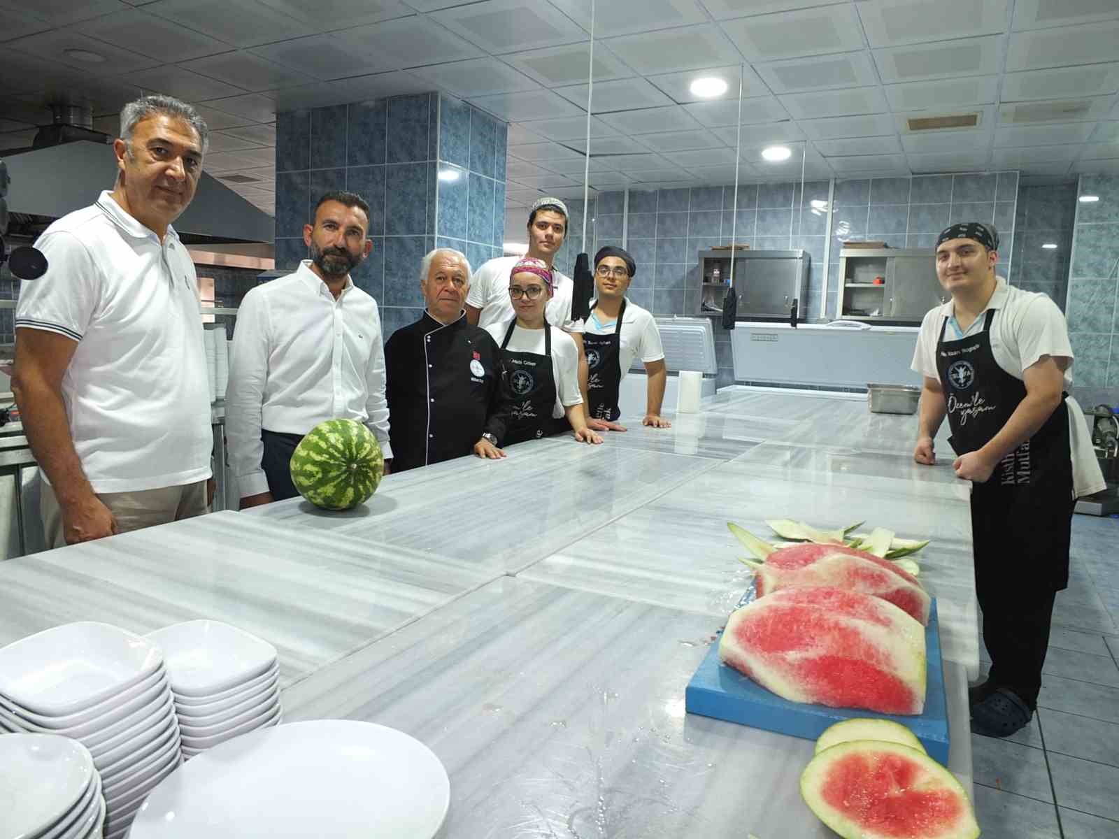 BURHANİYE İLÇESİNDE, BALIKESİR ÜNİVERSİTESİ BURHANİYE UYGULAMALI BİLİMLER FAKÜLTESİ EĞİTİM UYGULAMA