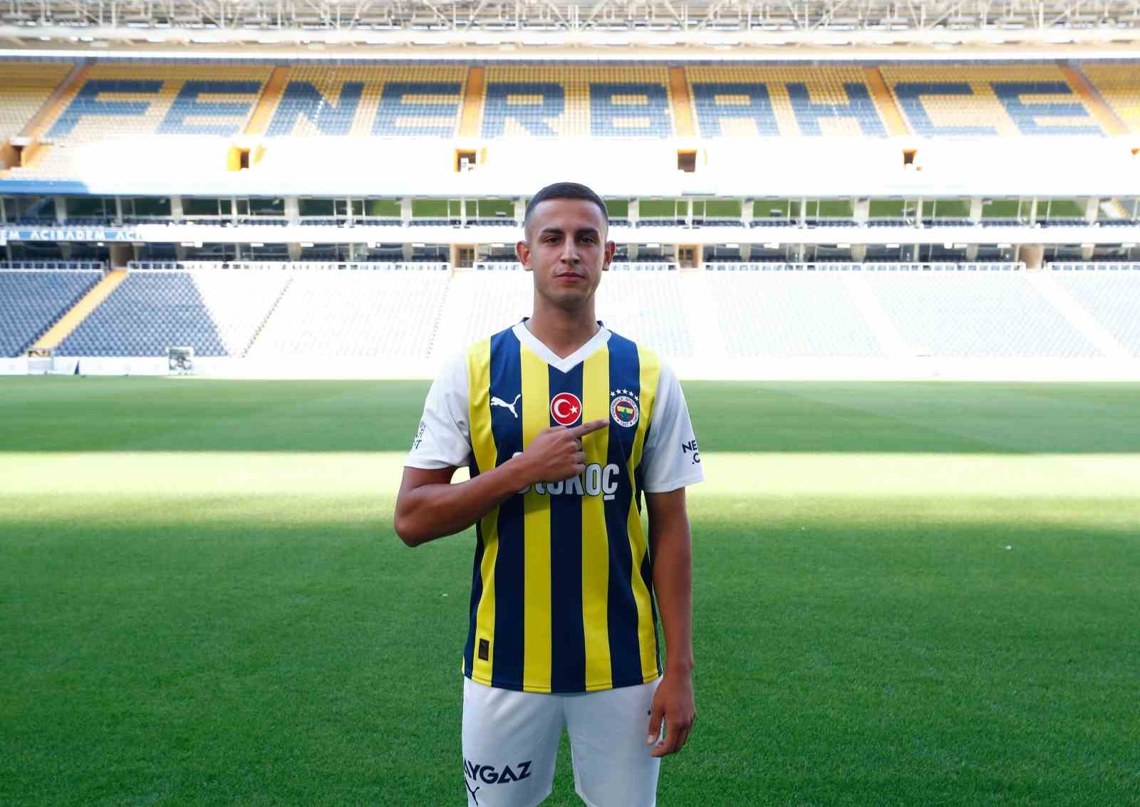 FENERBAHÇE, MARSİLYA'NIN 20 YAŞINDAKİ ORTA SAHA OYUNCUSU BARTUĞ ELMAZ'I RESMEN