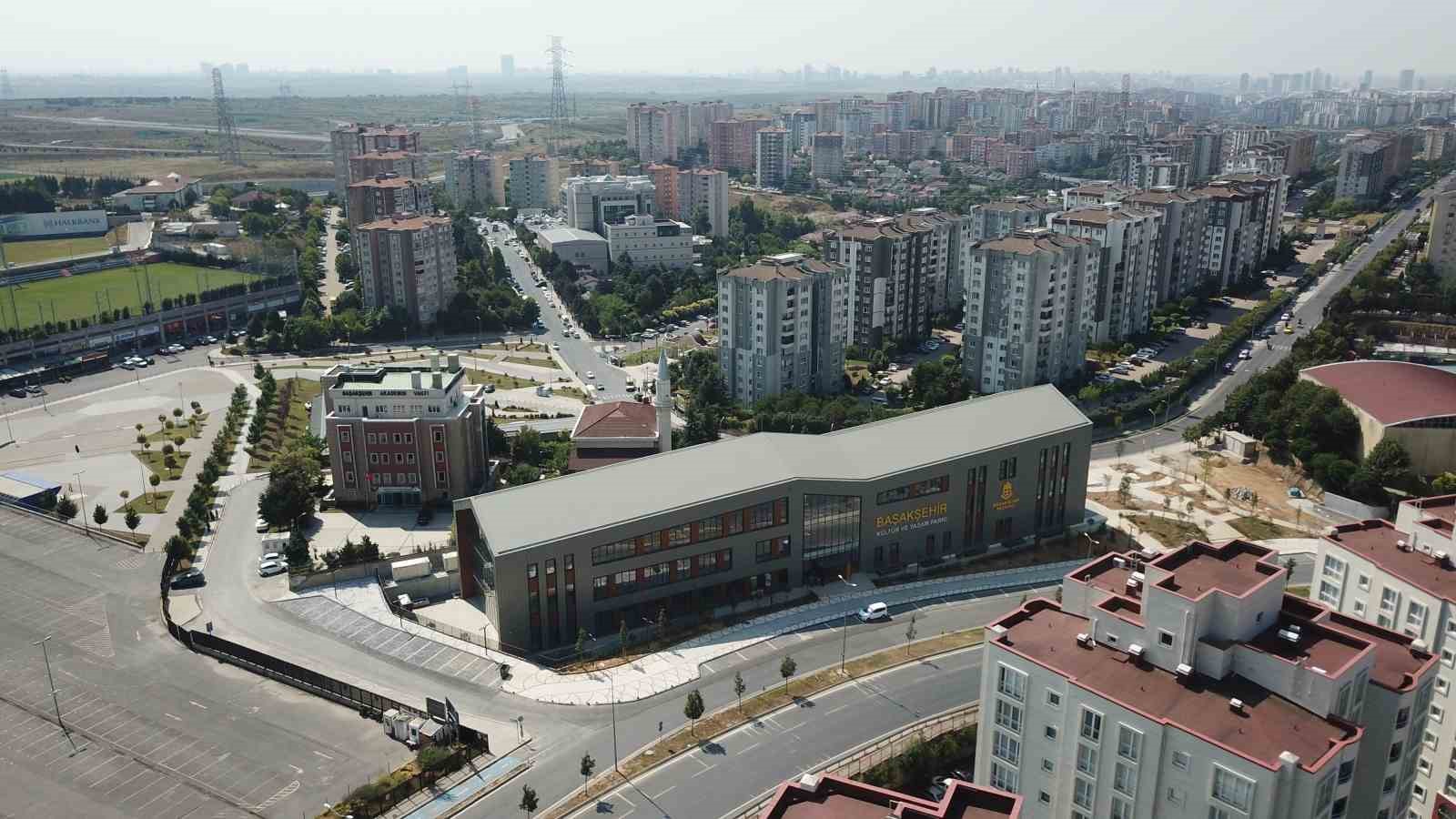 BAŞAKŞEHİR'İN EN BÜYÜK KÜLTÜR VE YAŞAM MERKEZİ KAPILARINI AÇIYOR