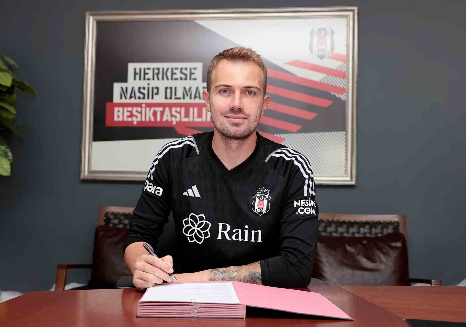 BEŞİKTAŞ, 34 YAŞINDAKİ KALECİSİ MERT GÜNOK İLE SÖZLEŞME YENİLEDİ.