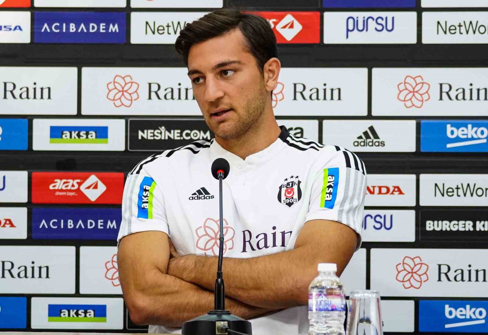 BEŞİKTAŞ, GENÇ STOPERİ EMRECAN UZUNHAN'IN KARIŞTIĞI TRAFİK KAZASI SONRASI UĞRADIĞI