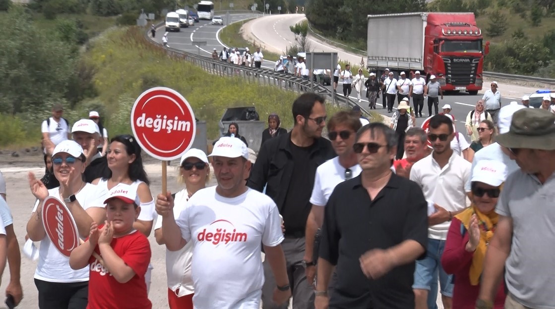 BOLU BELEDİYE BAŞKANI TANJU ÖZCAN, CUMHURİYET HALK PARTİSİ'NDE (CHP) DEĞİŞİM