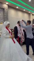 BURSA’DA RECEP VE GÜLFİDAN ÇİFTİNİN DÜĞÜNÜNDE ARKADAŞLARI TARAFINDAN TAKILAN 45