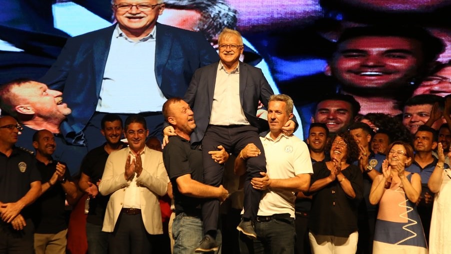 BURHANİYE BELEDİYESİ TARAFINDAN DÜZENLENEN VE ÜLKENİN ÖNDE GELEN YAZAR, SANATÇI