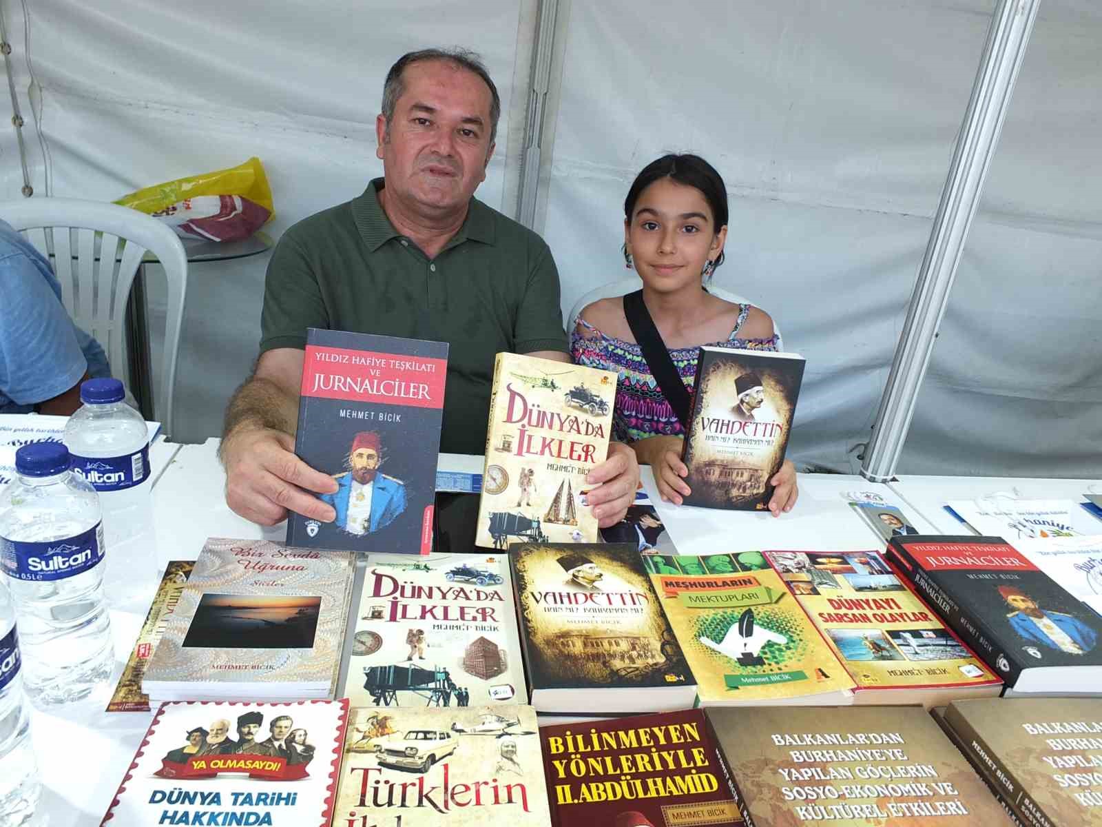 Burhaniyeli Yazar Bicik, okurlarıyla buluştu MEHMET BİCİK