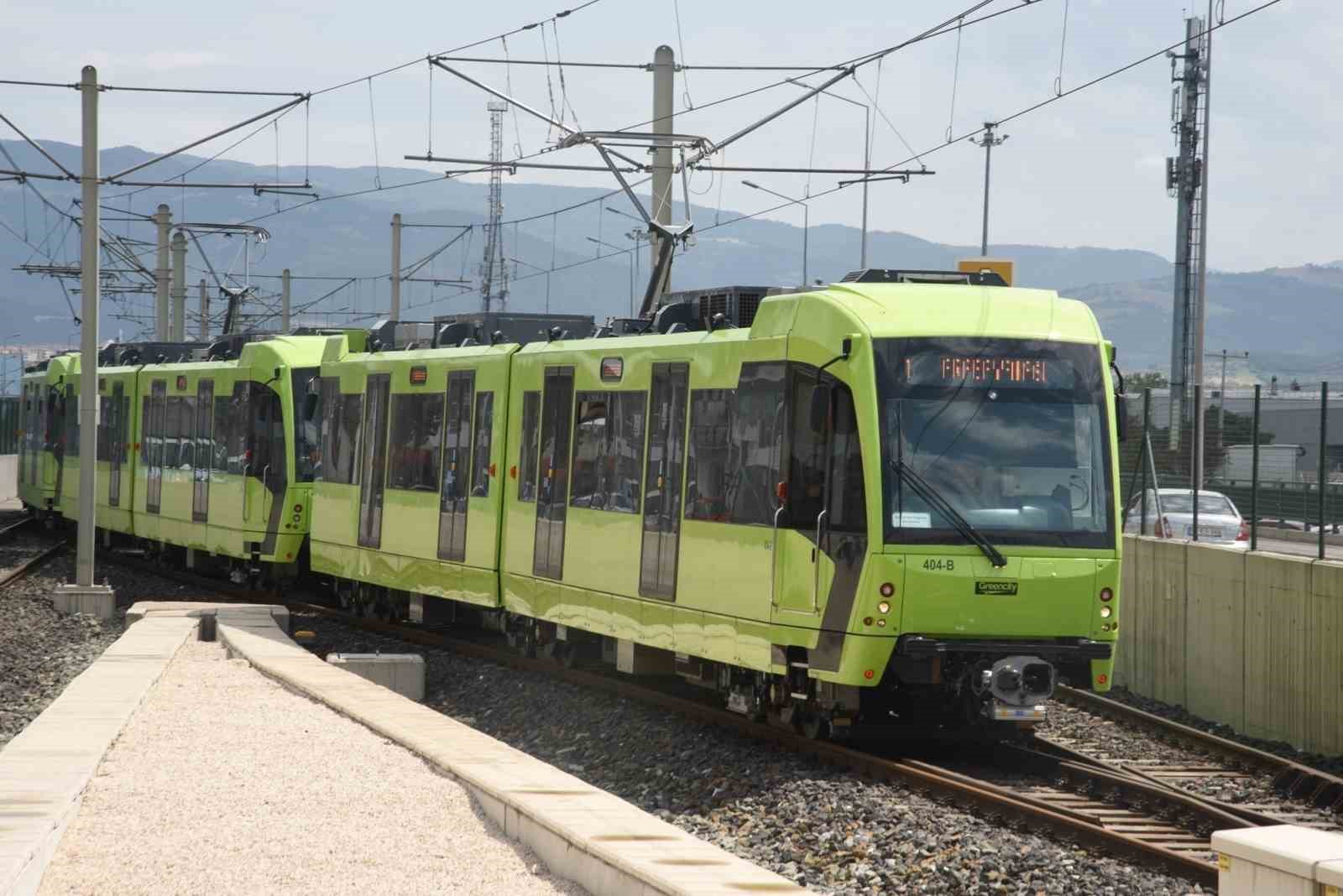 BURSA BÜYÜKŞEHİR BELEDİYESİ’NE BAĞLI BURULAŞ, TOPLU TAŞIMAYA ZAM YAPTIĞINI AÇIKLADI.