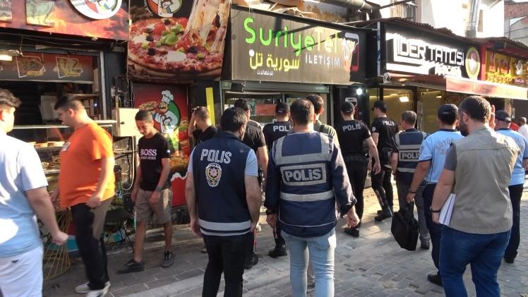 BURSA'DA EMNİYET MÜDÜRLÜĞÜ KOORDİNESİNDE SURİYE UYRUKLU KİŞİLERİN YOĞUN BULUNDUĞU BÖLGEDE